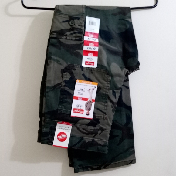 NWT Boys' Wrangler Cargo Slim Fit Pants - Picture 7 of 8